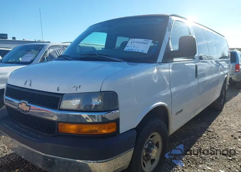 2003 Chevrolet Express из США, поврежденный, VIN 1GAHG39U831146459